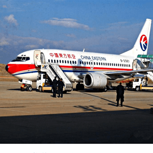 云冈机场空运航空快运业稳步发展的原因是什么？